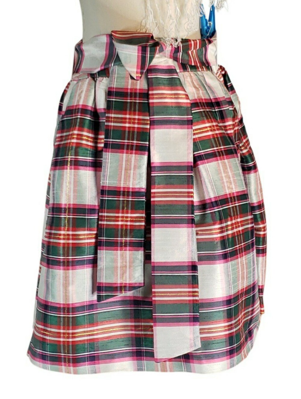 Crown & Ivy Plaid Metallic Tie-Waist Mini Skirt Green Red Gold White Festive 12